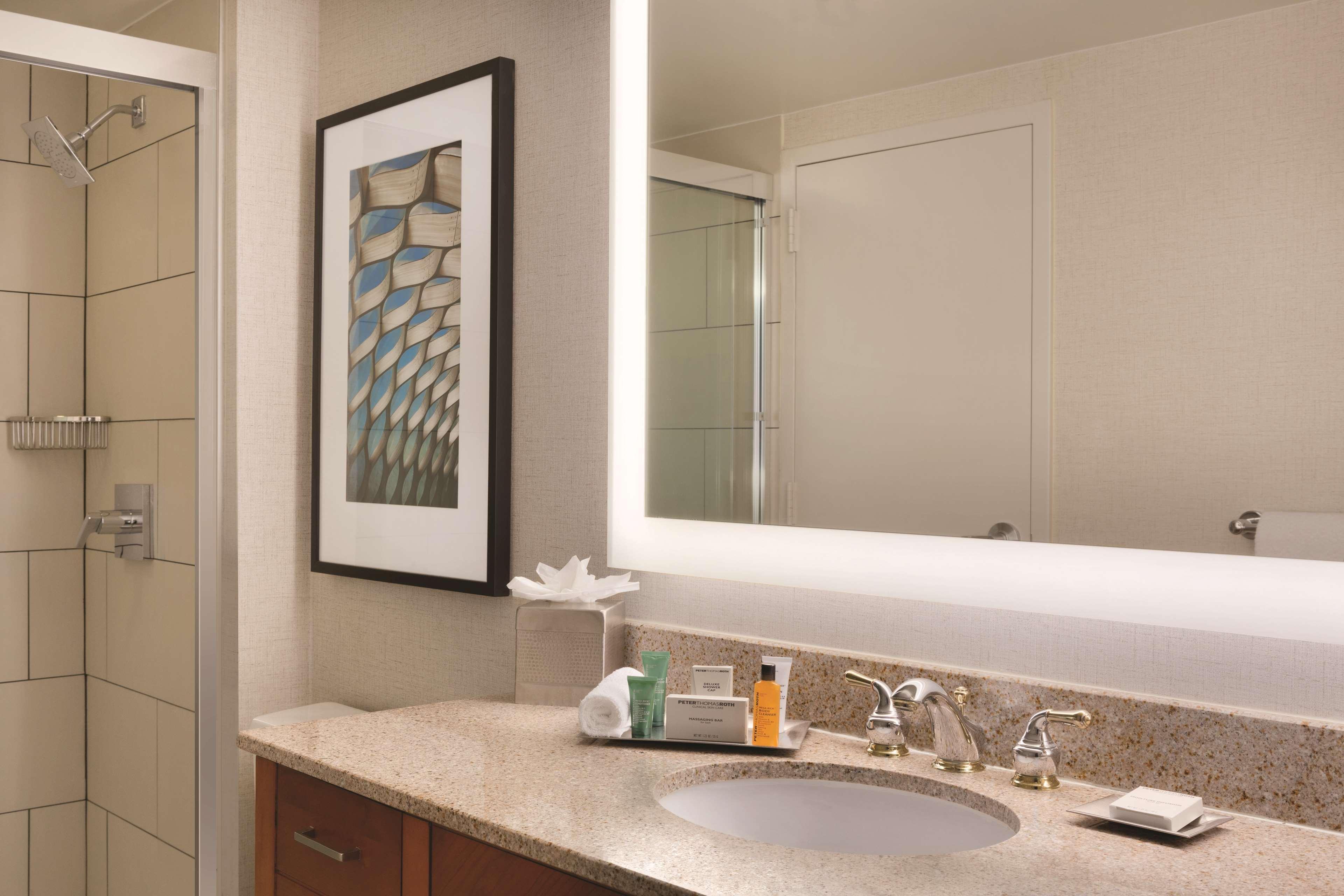 Hilton Chicago Magnificent Mile Suites Ngoại thất bức ảnh
