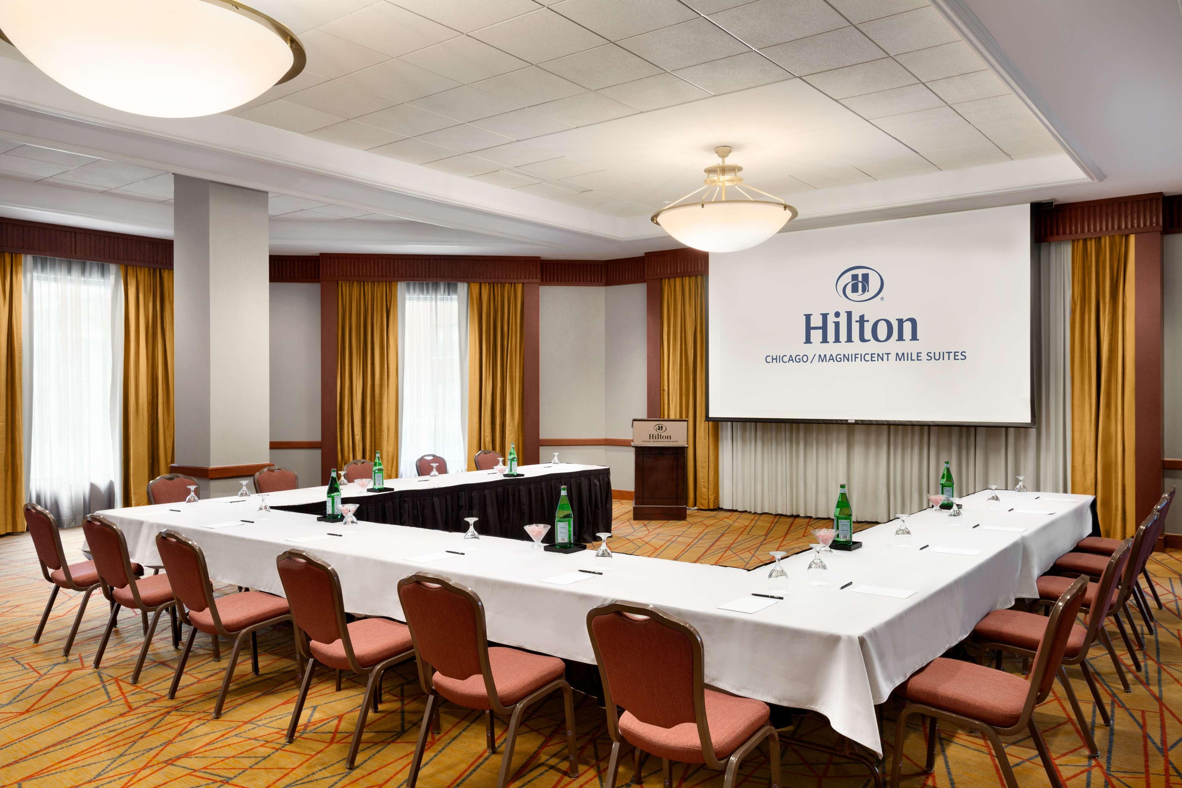 Hilton Chicago Magnificent Mile Suites Ngoại thất bức ảnh