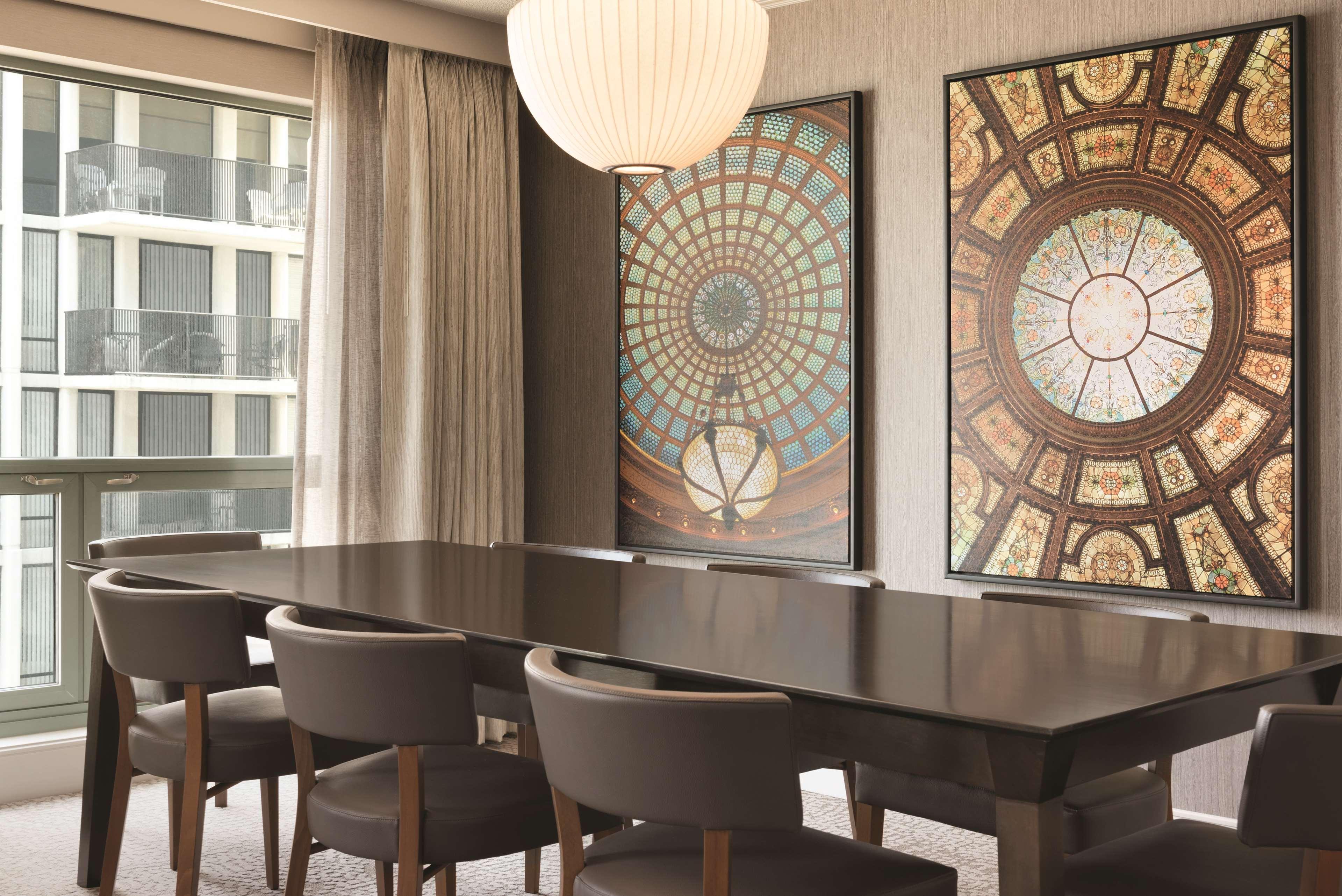 Hilton Chicago Magnificent Mile Suites Ngoại thất bức ảnh