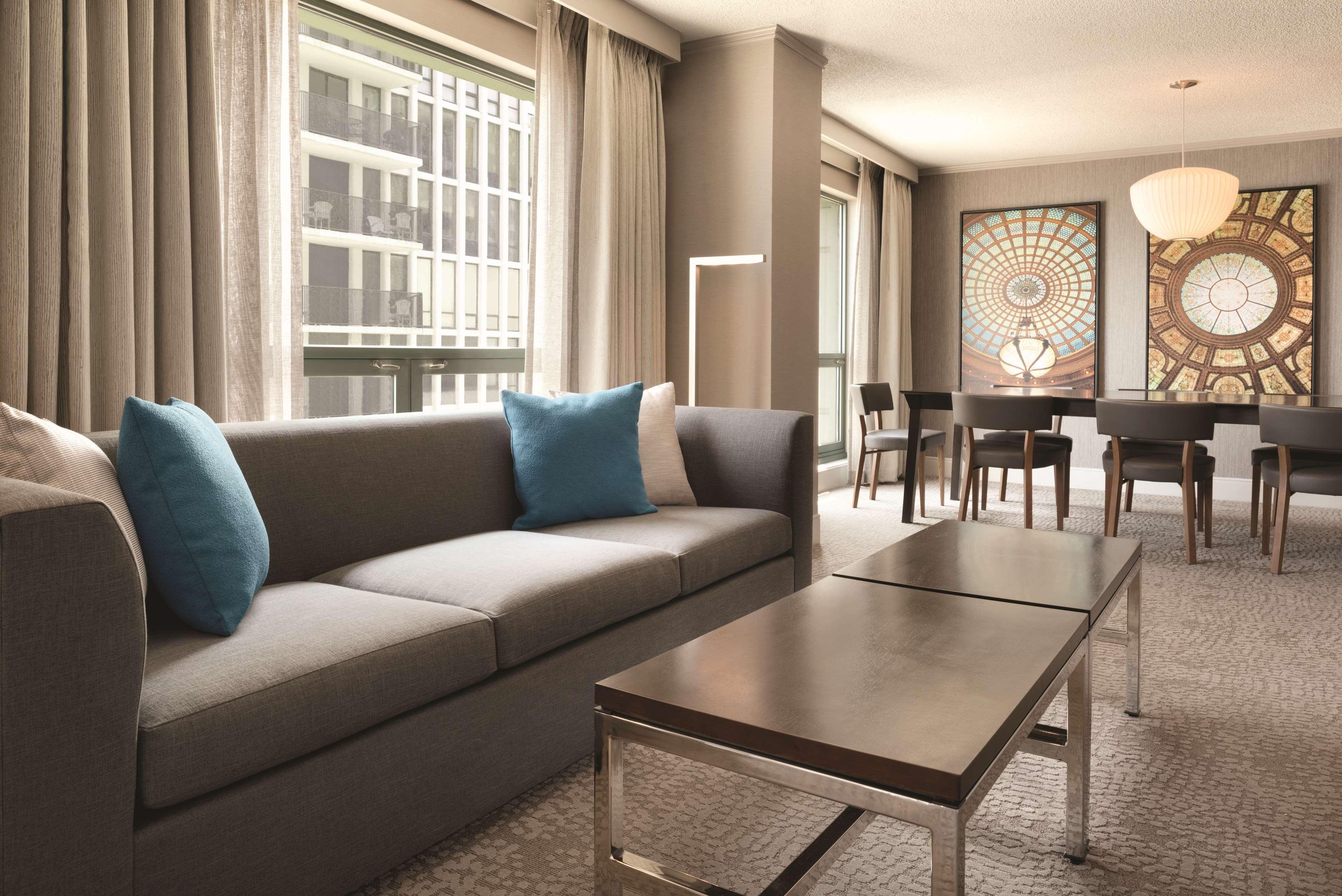 Hilton Chicago Magnificent Mile Suites Ngoại thất bức ảnh
