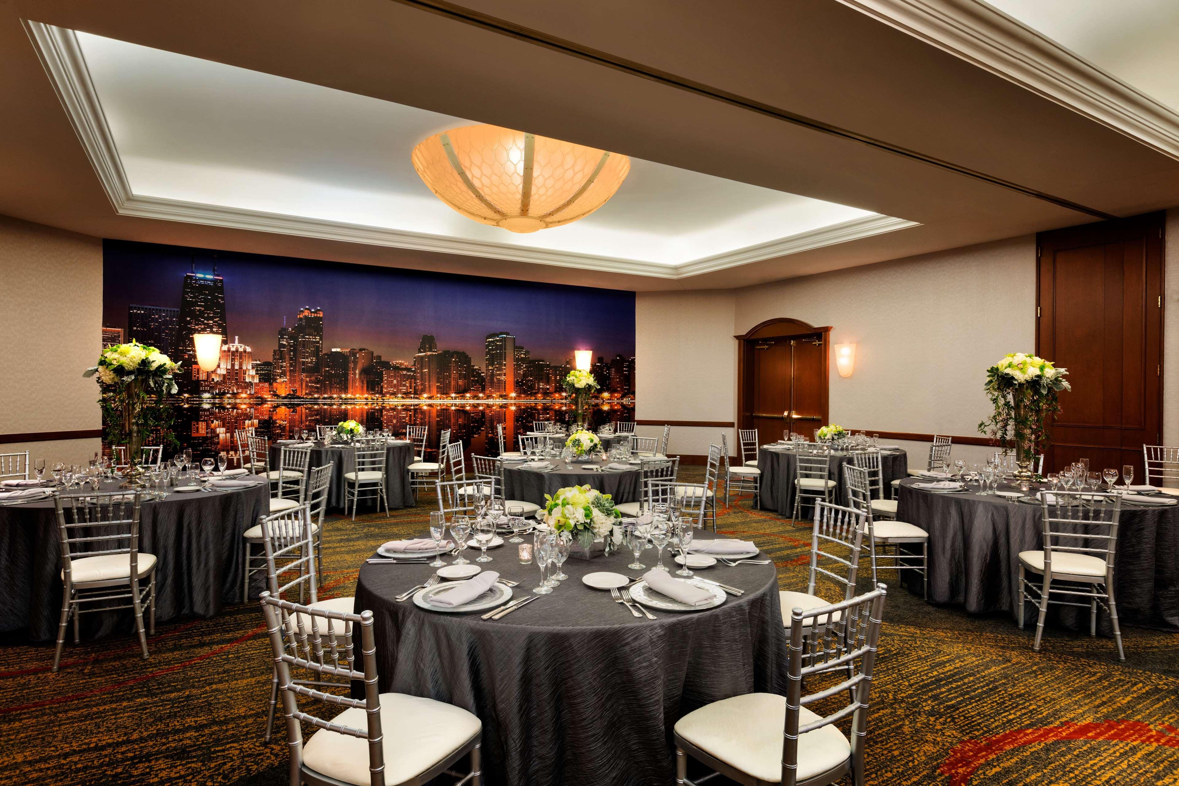 Hilton Chicago Magnificent Mile Suites Ngoại thất bức ảnh