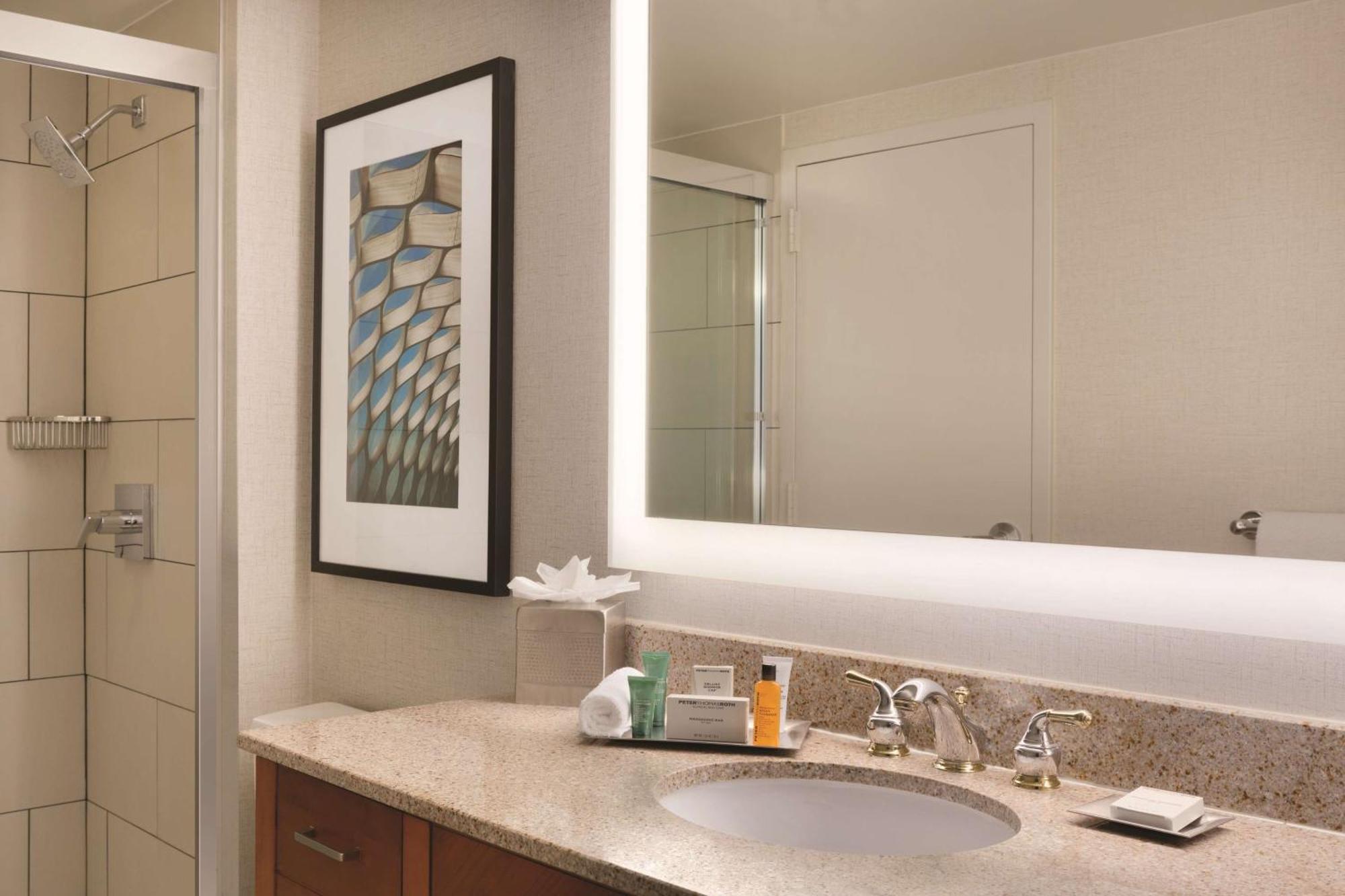 Hilton Chicago Magnificent Mile Suites Ngoại thất bức ảnh