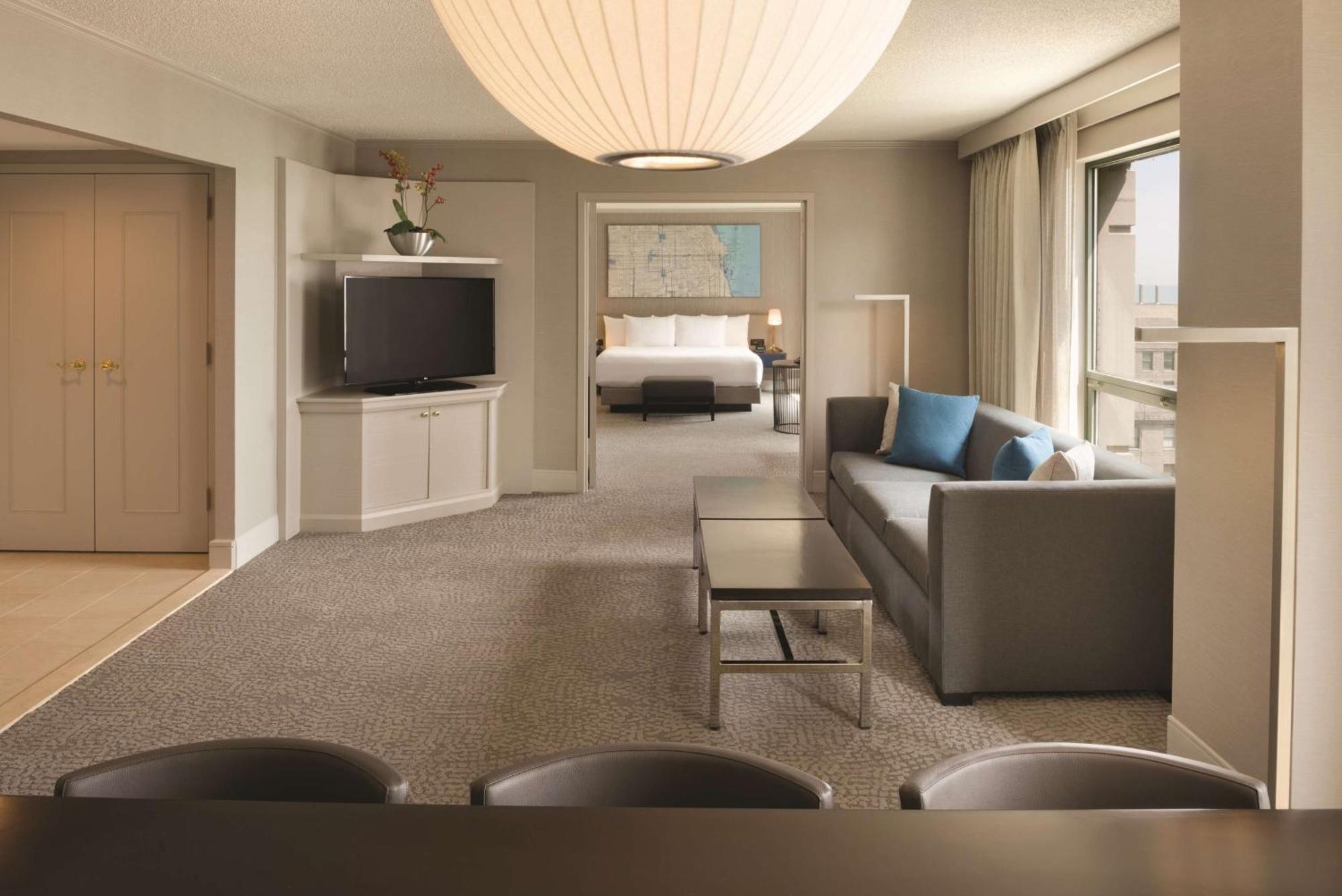 Hilton Chicago Magnificent Mile Suites Ngoại thất bức ảnh